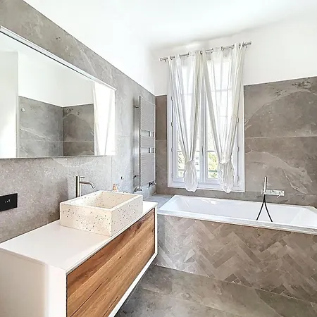 Maison Noble * Канны